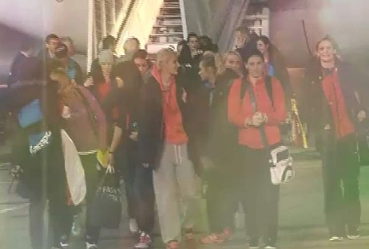 VIDEO / Naționala feminină de handbal a României a revenit acasă! Cum au fost primite la aeroport şi care au fost primele lor cuvinte despre experienţa din Danemarca