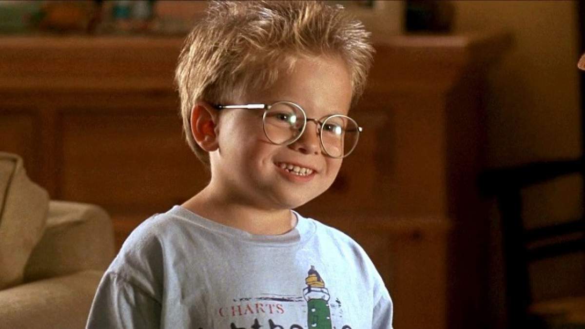 Te-a fermecat în ”Jerry Maguire” cu ochelarii săi, iar acum înnebunește orice femeie. Imagini de senzație cu Jonathan Lipnicki