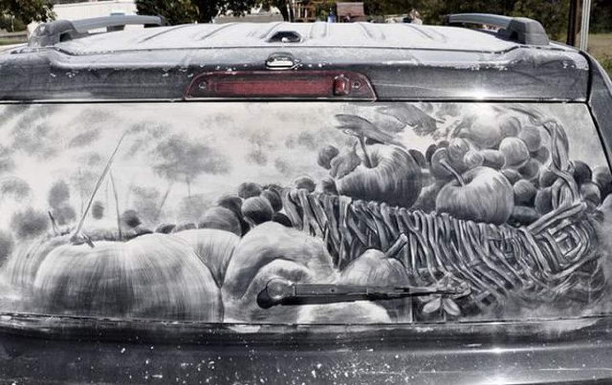 VIDEO / A transformat nişte maşini murdare în adevărate opere de artă! Imaginile de vor lăsa fără respiraţie