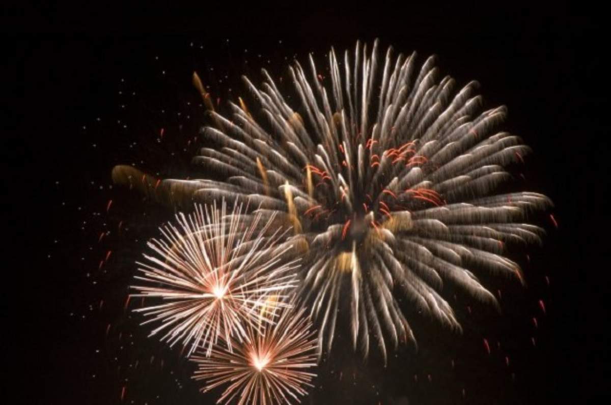 Plănuieşti să dai cu artificii în noaptea dintre ani? Hotărârea care a revoltat mulţi oameni
