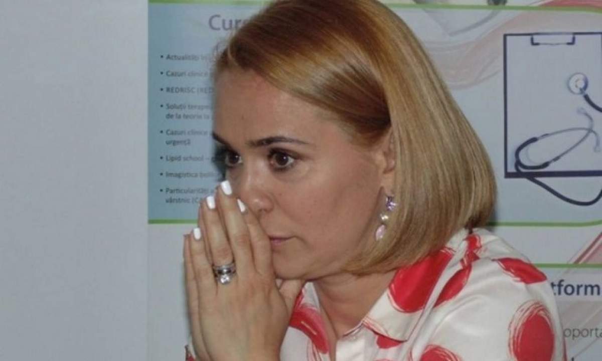 Andreea Esca, panicată în avion! A izbucnit şi a postat pe facebook: "Panică! Ce să fac? Trebuia să mi se întâmple şi asta!"