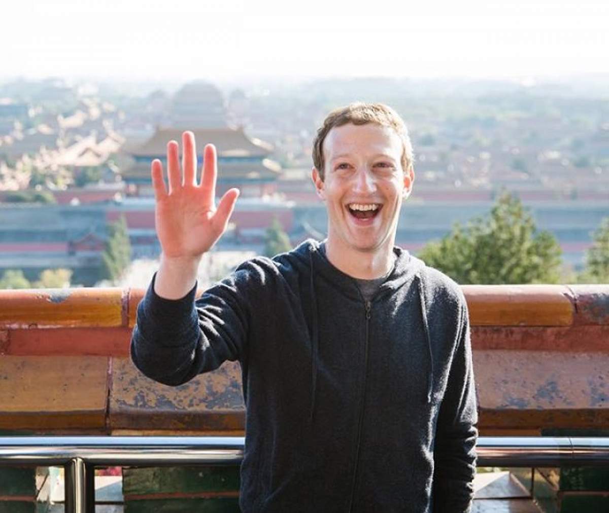 Imaginea cu care Mark Zuckerberg și-a isterizat fanii. În câteva ore, milioane de oameni s-au înghesuit să îi dea Like