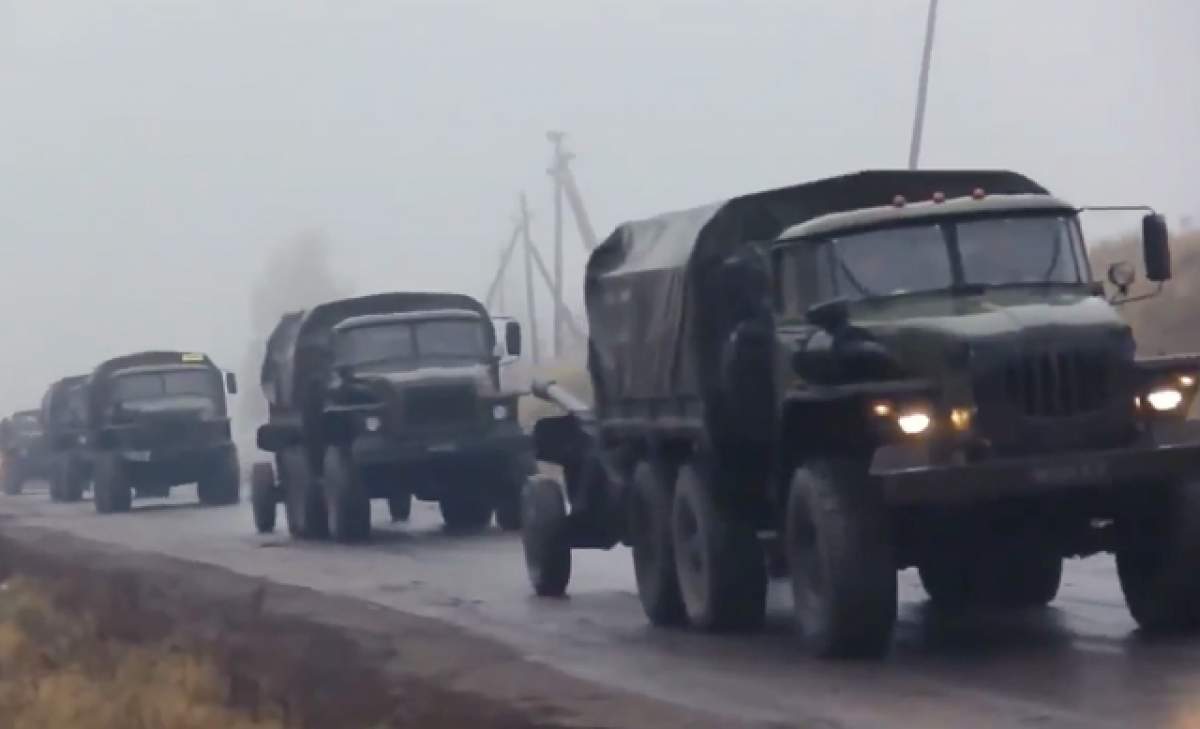 Zeci de tancuri ruseşti, vehicule blindate şi lansatoare au intrat în Ucraina, în pofida acordului de pace