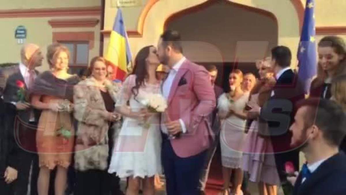 Primele declarații ale Claudiei după ce s-a căsătorit! Vezi imaginile cu momentul în care a spus ”DA”