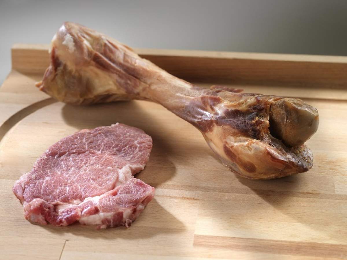 ÎNTREBAREA ZILEI: LUNI - Ce gust are CARNEA de OM?