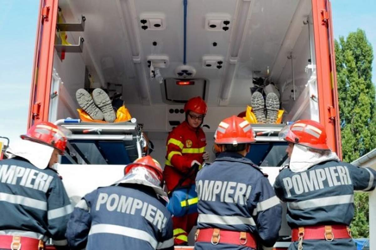 Explozie puternică într-un bloc! O femeie a fost rănită grav, iar zeci de oameni au fost evacuaţi