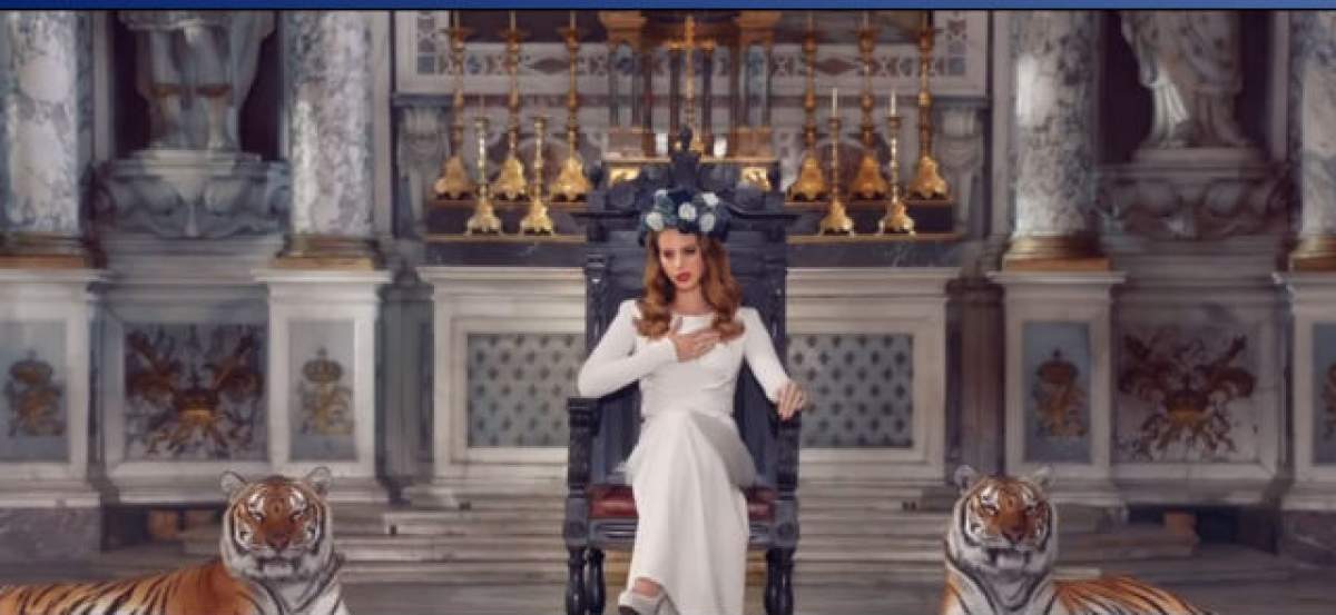 Pe copertă e model, în realitate este de mărimea L! Uite cum arată de fapt Lana del Rey