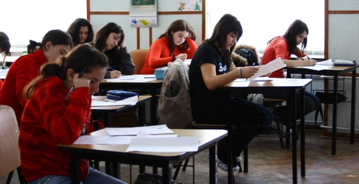 Râzi cu lacrimi! Ce perle au scos elevii la simularea EVALUĂRII NAŢIONALE 2015