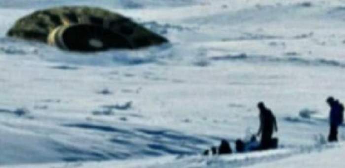 Un OZN a căzut într-un lac din Canada! Imaginea care a creat controverse printre internauţi