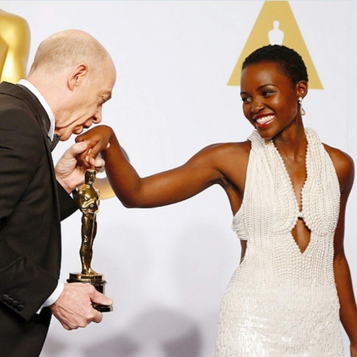 Rochia Lupitei Nyong'o, în valoare de 150.000 de dolari şi purtată la Gala Oscar 2015, a fost furată!