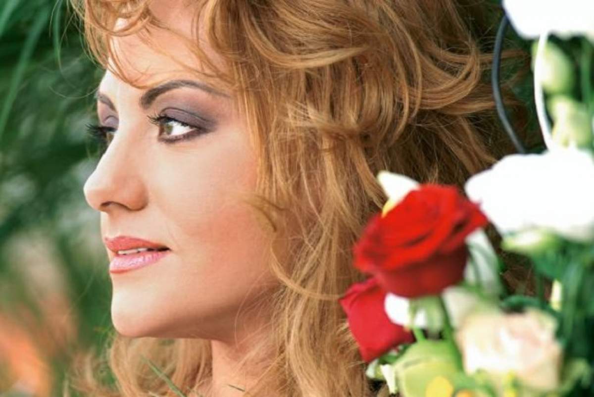 VIDEO / Oana Turcu nu a mai mers de 20 de ani la cosmetică! Cum a reuşit să scape de coşuri