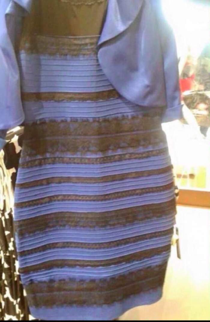 Fotografia care a băgat zâzanie între internauţi! Ce culoarea are această rochie?