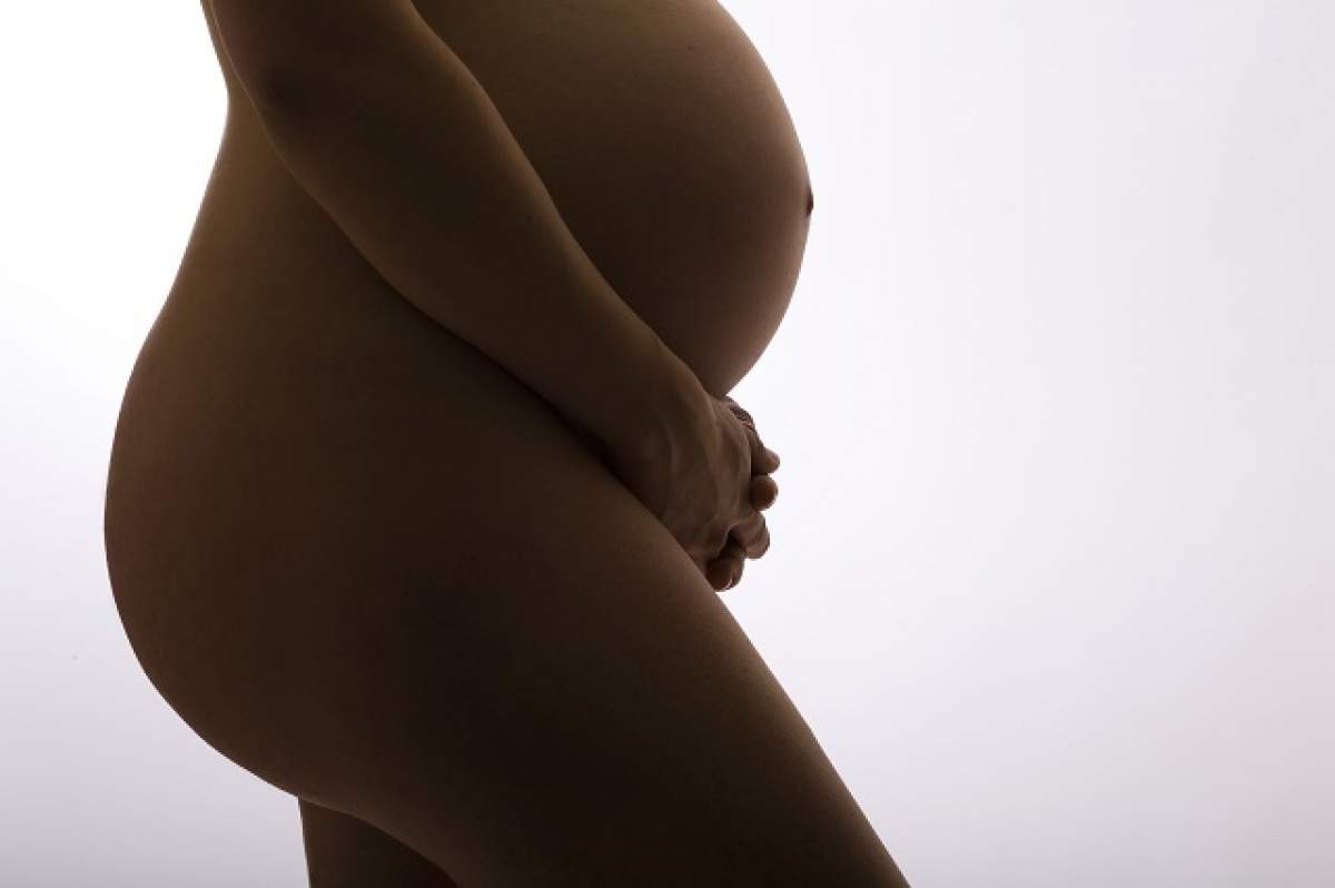 ÎNTREBAREA ZILEI: SÂMBĂTĂ - Care este cea mai bună metodă de epilat în timpul sarcinii?