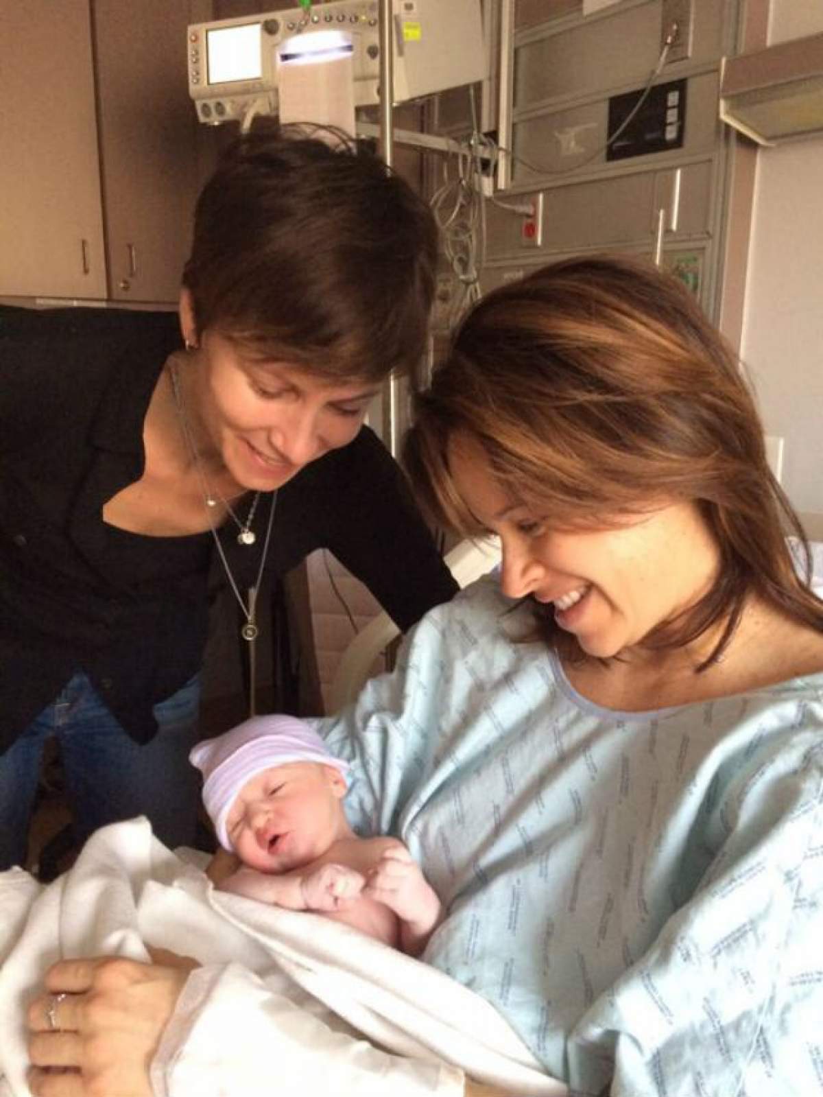 Jurnalista care şochează! E lesbiană şi a devenit mamă pentru a doua oară: "Avem o fetiţă"