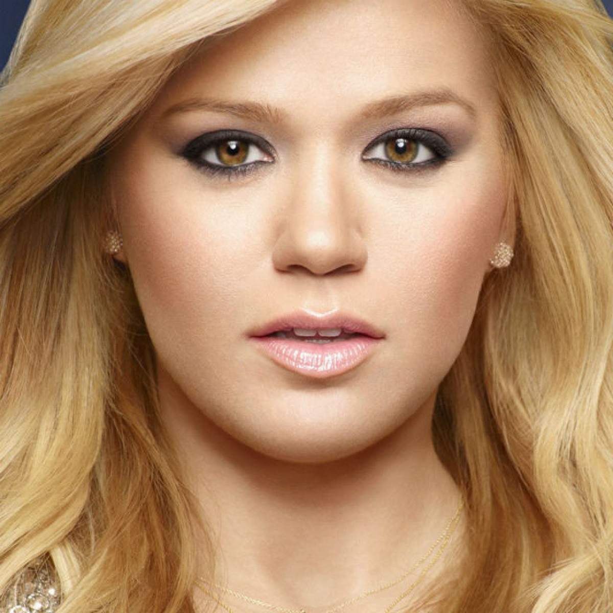 Are mama o fetiţă frumusică foc! Uite cum arată micuţa lui Kelly Clarkson, la câteva luni