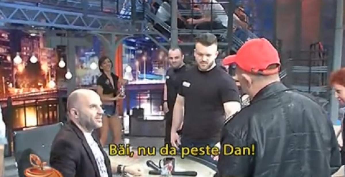 VIDEO / Ce s-a întâmplat între Nicolae Guţă şi Dana Roba după emisiune? Manelistul şi-a dezbrăcat fosta iubită de faţă cu toată lumea
