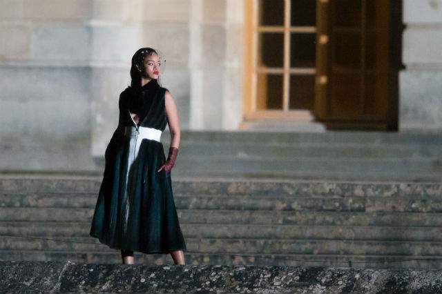 FOTO / Rihanna, prima persoană de culoare care devine imaginea oficială a casei Dior