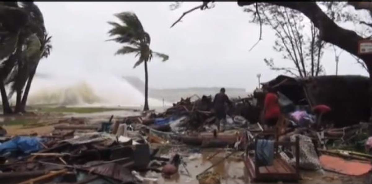 VIDEO / Cel puțin 8 oameni au murit, după ce un ciclon a măturat o insulă