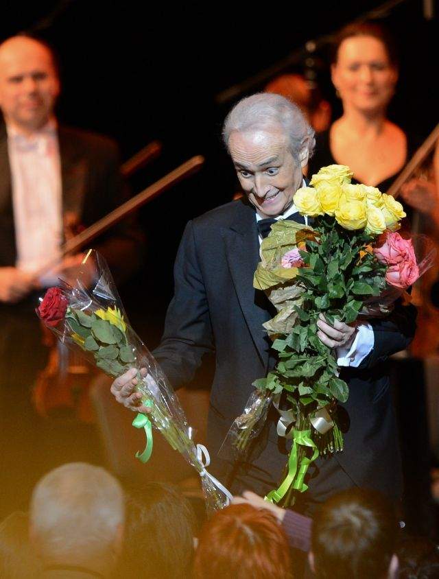 FOTO / Greu de recunoscut! Jose Carreras a îmbătrânit peste noapte! Nici nu zici că are 68 de ani!