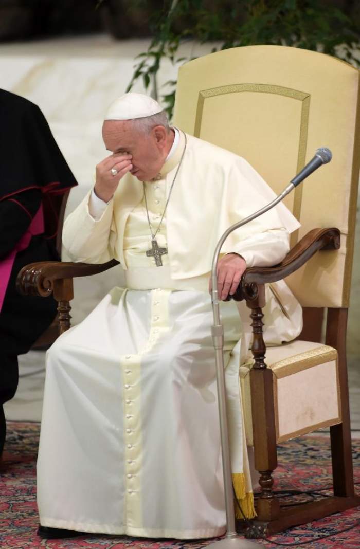 Anunţ bombă! Papa Francis demisionează!