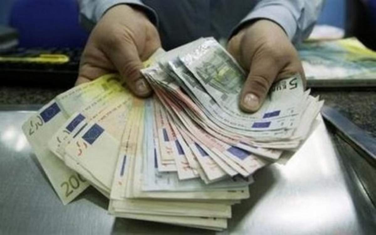 Ce baftă! Un bărbat s-a trezit peste noapte cu 1, 7 milioane de euro în cont