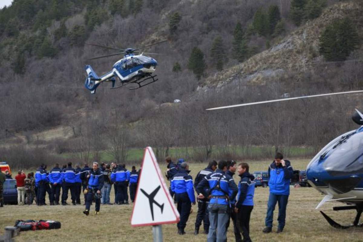 A fost găsită una dintre cutiile negre ale avionului prăbuşit în Franţa!