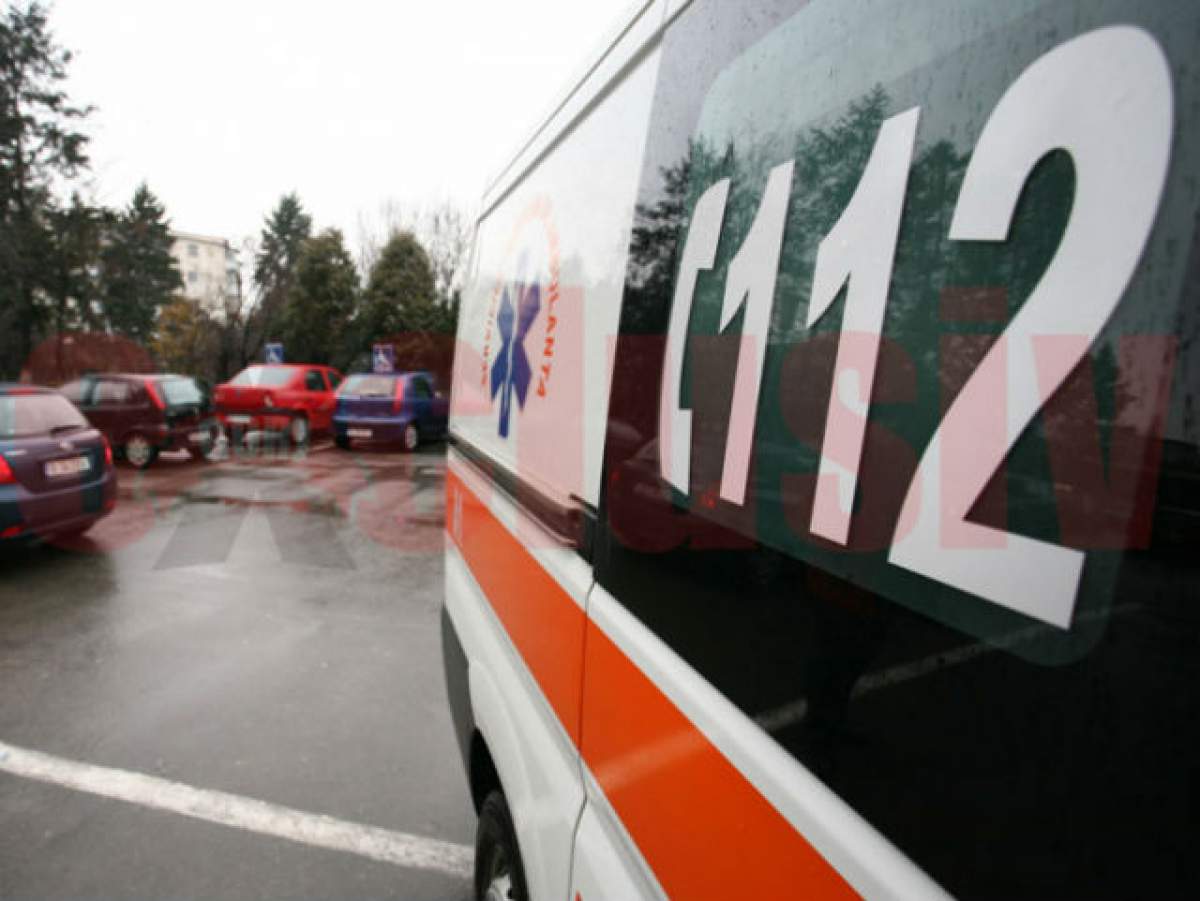 Îngrozitor! O ambulanţă a fost răsturnată în timpul misiunii! Află bilanţul răniţilor