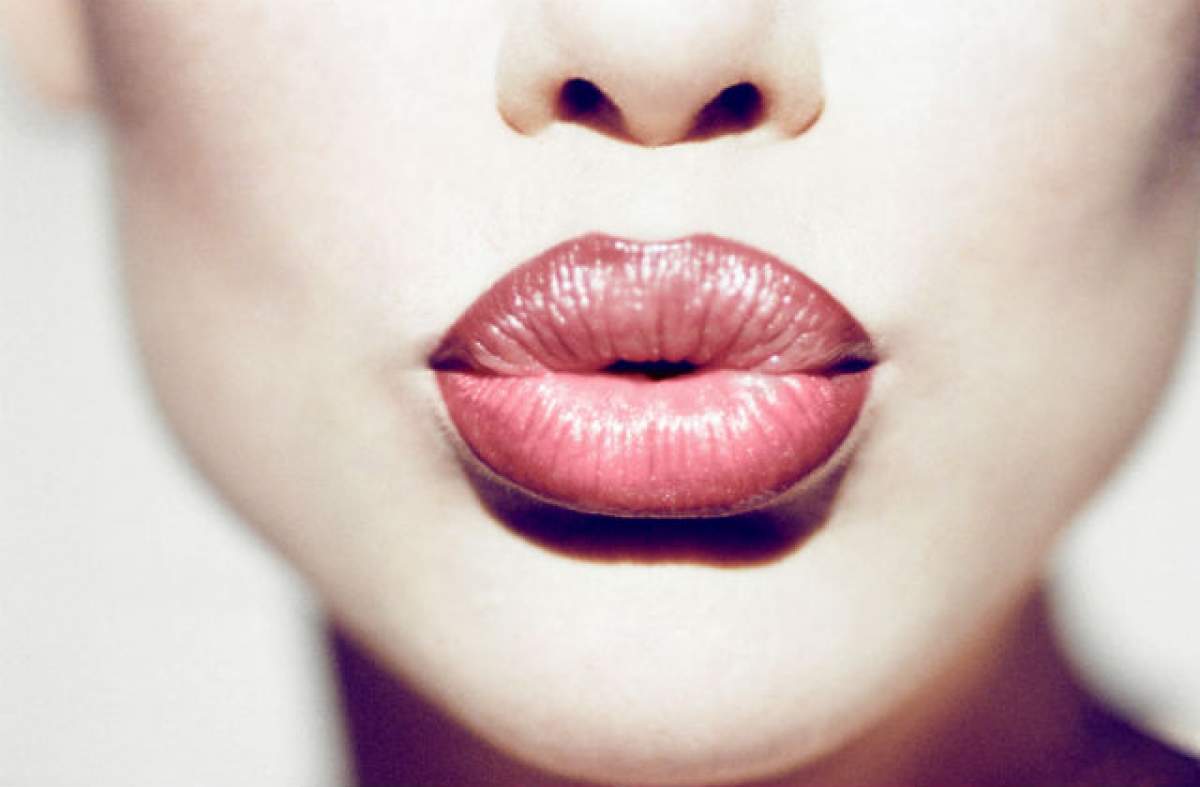 6 sfaturi simple care te vor ajuta să ai buze mai voluptoase, fără să apelezi la botox