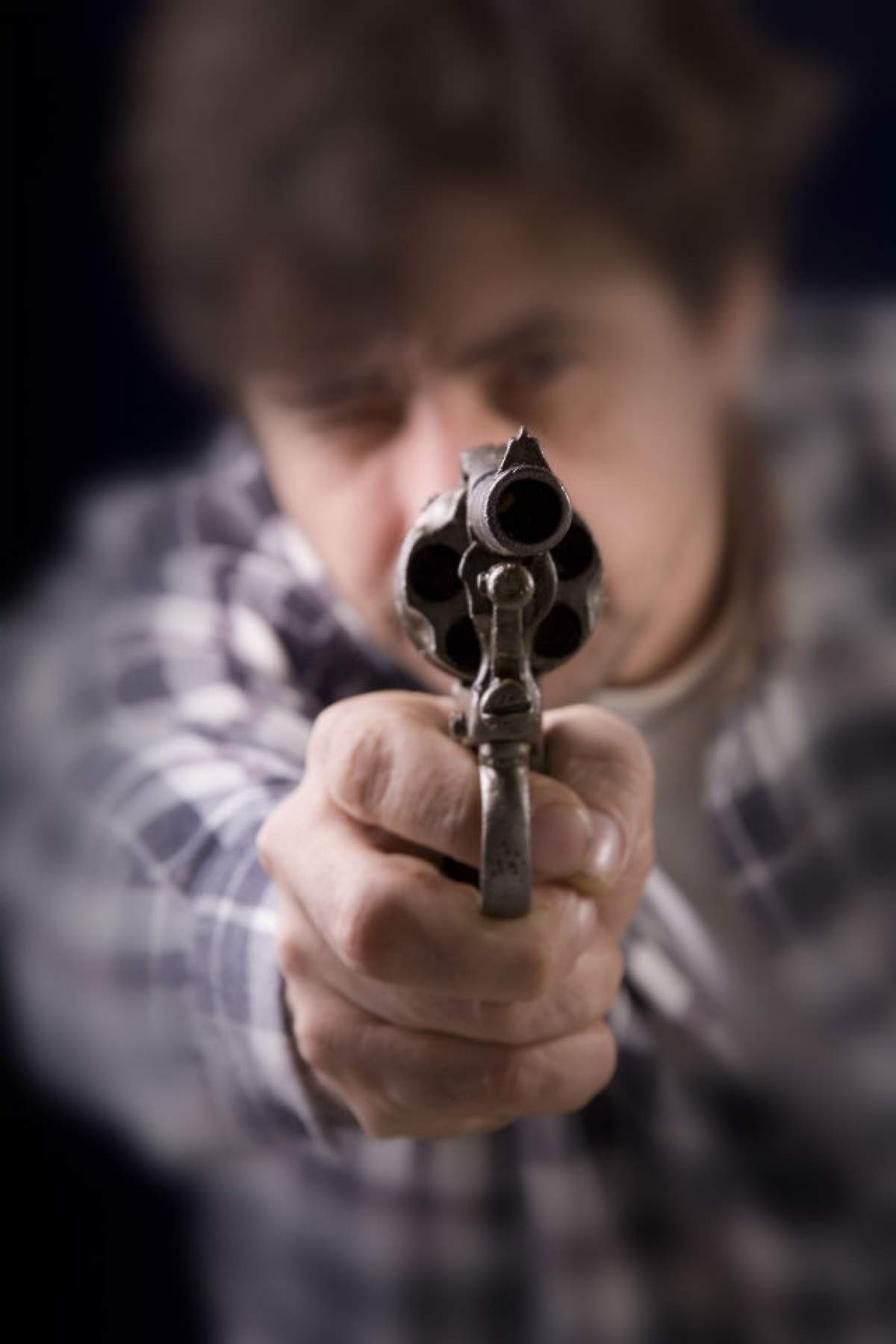 Ultimă oră! Doi români, răniţi într-un schimb de focuri cu albanezi în Italia