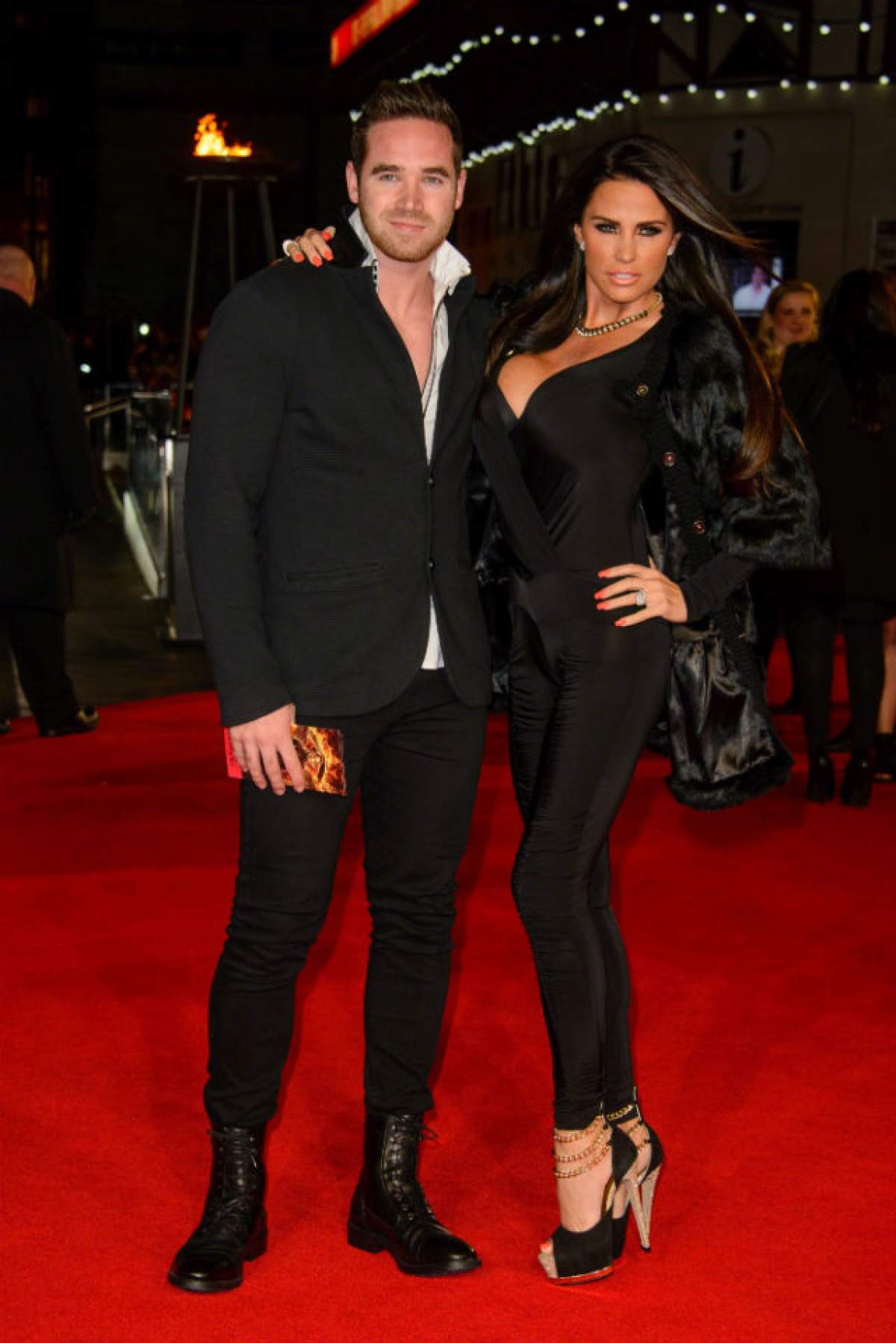 Cât de repede a crescut fetiţa cântăreţei Katie Price! Şi ce frumuşică s-a făcut!