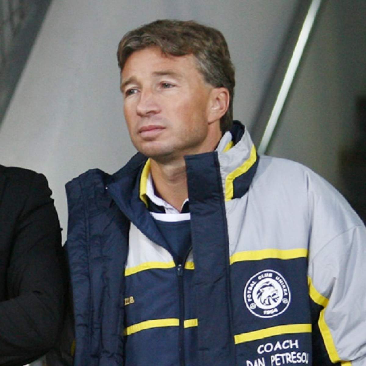 Ce face Dan Petrescu atunci când iese la restaurant cu soția? Răspunul este unul ULUITOR