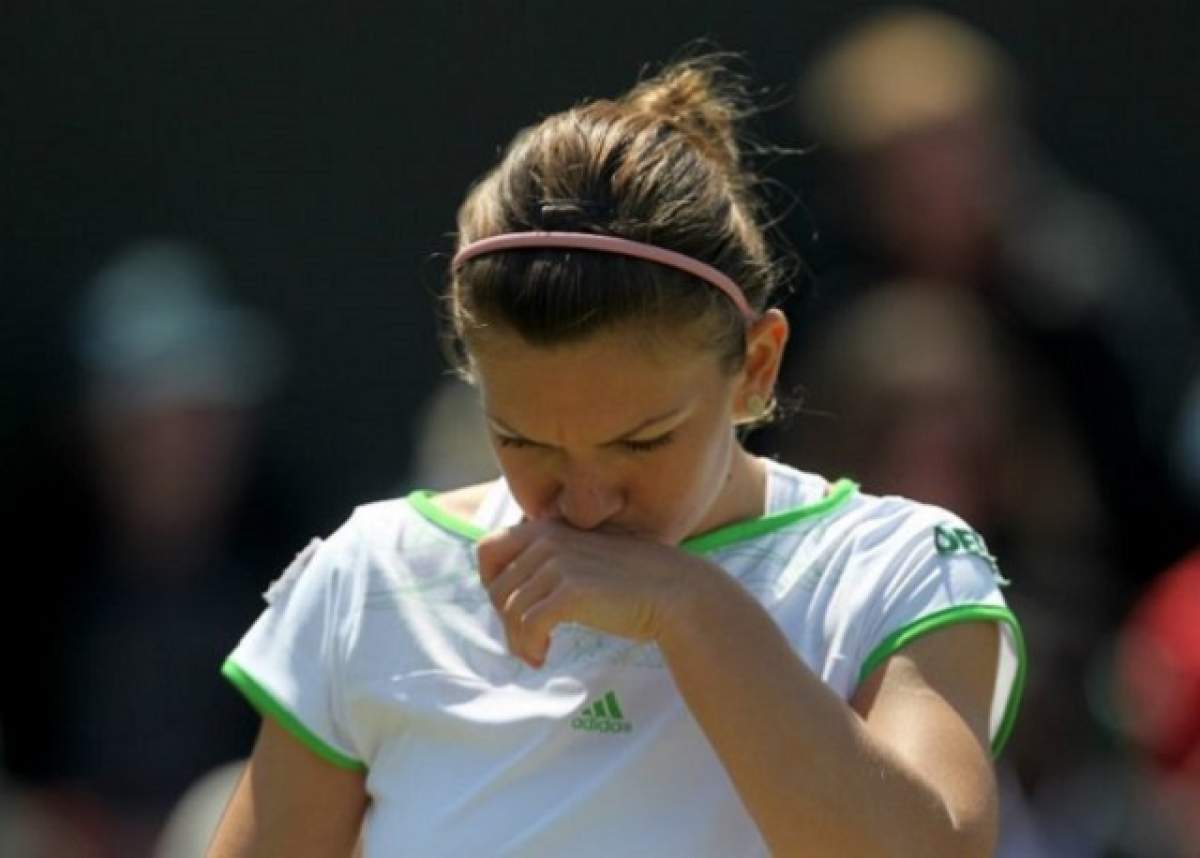 Reacţia Simonei Halep după ce a pierdut semifinala cu Wozniacki: "Zâmbesc pentru că..."