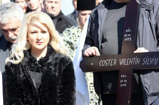 Declaraţie emoţionantă a prezentatoarei tv Diana Mariş, la 40 de zile de la înmormântarea soţului ei "L-am visat. Mă ţinea de mână"