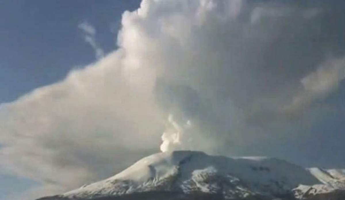 VIDEO/ Alertă în Columbia! Activitatea seismică a vulcanului Nevado de Ruiz s-a intensificat