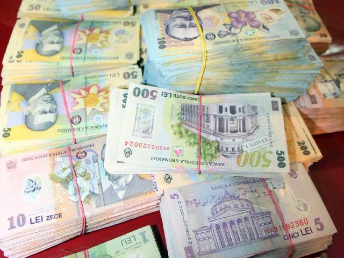 ÎNTREBAREA ZILEI - LUNI: De ce continuăm să numărăm banii în milioane, când s-au schimbat de 10 ani?