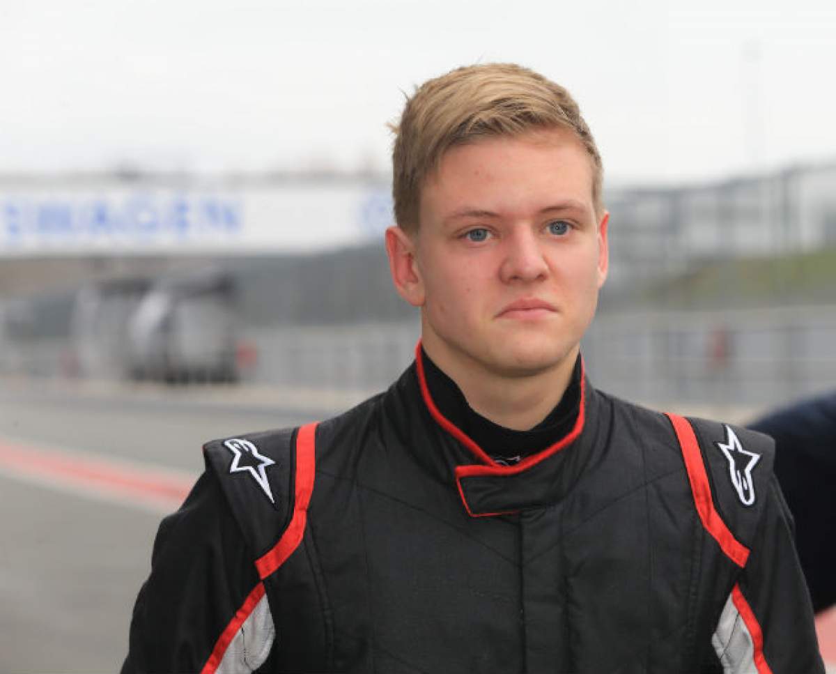 Mick Schumacher calcă pe urmele tatălui său! Şi-a făcut debutul ca pilot