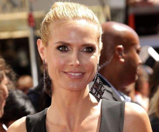 FOTO / Detaliul pe care Heidi Klum l-a neglijat! Ce se vede prin rochiţa transparentă?