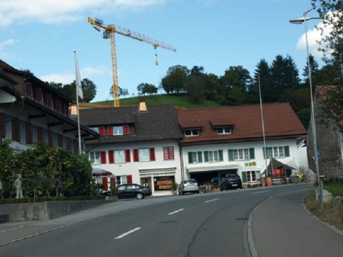 ATACAT ARMAT în Elveţia! Mai multe persoane au fost ucise