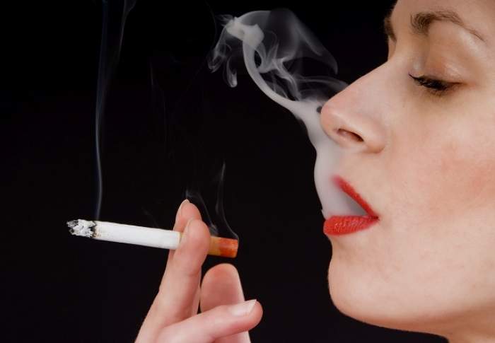 Senatul a aprobat interzicerea fumatului în spaţiile publice