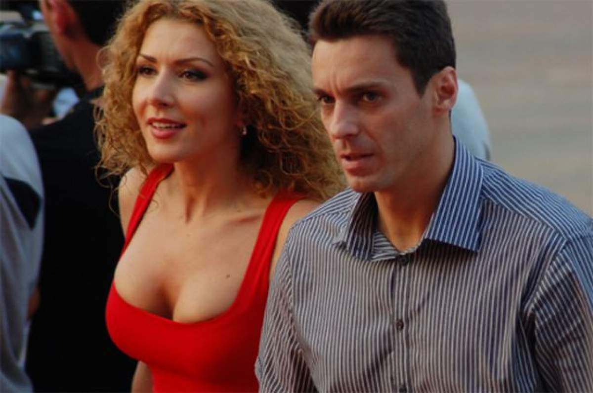 FOTO / Te topeşti când îl vezi. Cât de mare a crescut fiul lui Mircea Badea şi al lui Carmen Brumă. Nu o să-ţi vină să crezi cu cine seamănă