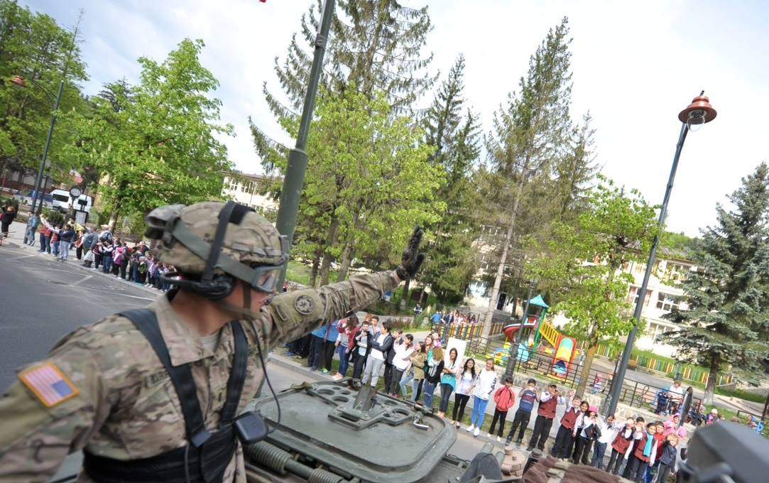 GALERIE FOTO/ Spectacol de zile mari - 400 de militari americani, cu tancuri de la Constanţa la Braşov