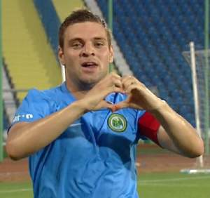 VIDEO / Imagini EXCLUSIVE de la nunta unui celebru fotbalist de la Steaua! Vezi ce petrecere de fiţe a avut