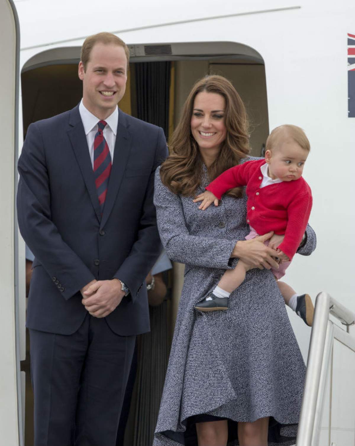 BEBELUŞUL REGAL: Va fi o fetiţă pe nume Alice, Charlotte sau Elizabeth?