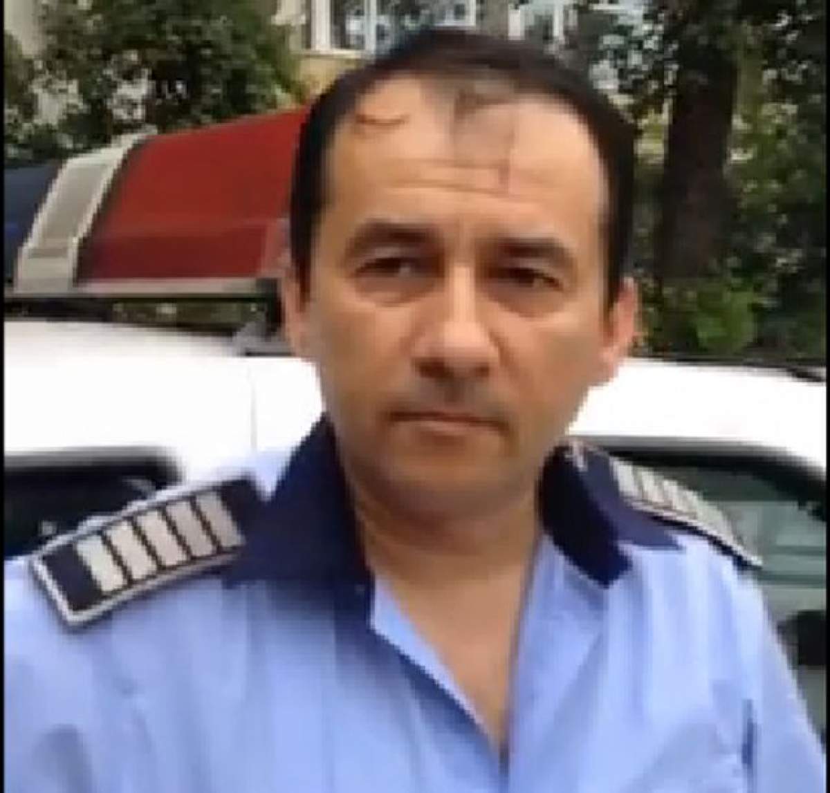 VIDEO de tot RÂSUL. Un POLIŢIST de la secţia 15 din Capitală este UMILIT de un CETĂŢEAN. Nimeni nu ar trece peste o aşa ÎNJOSEALĂ