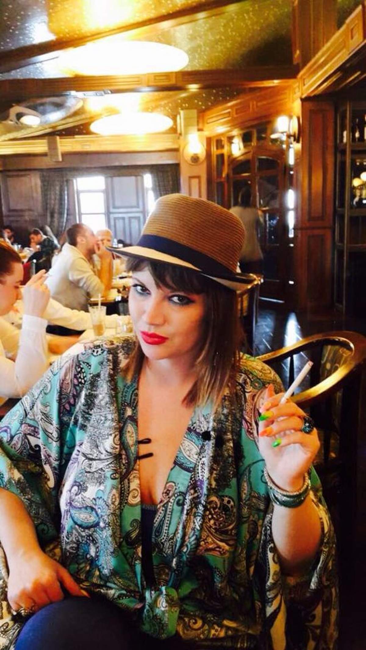 Oana Lis, cuprinsă de fiorul dragostei la malul mării! Are cuvintele de iubire la ea!