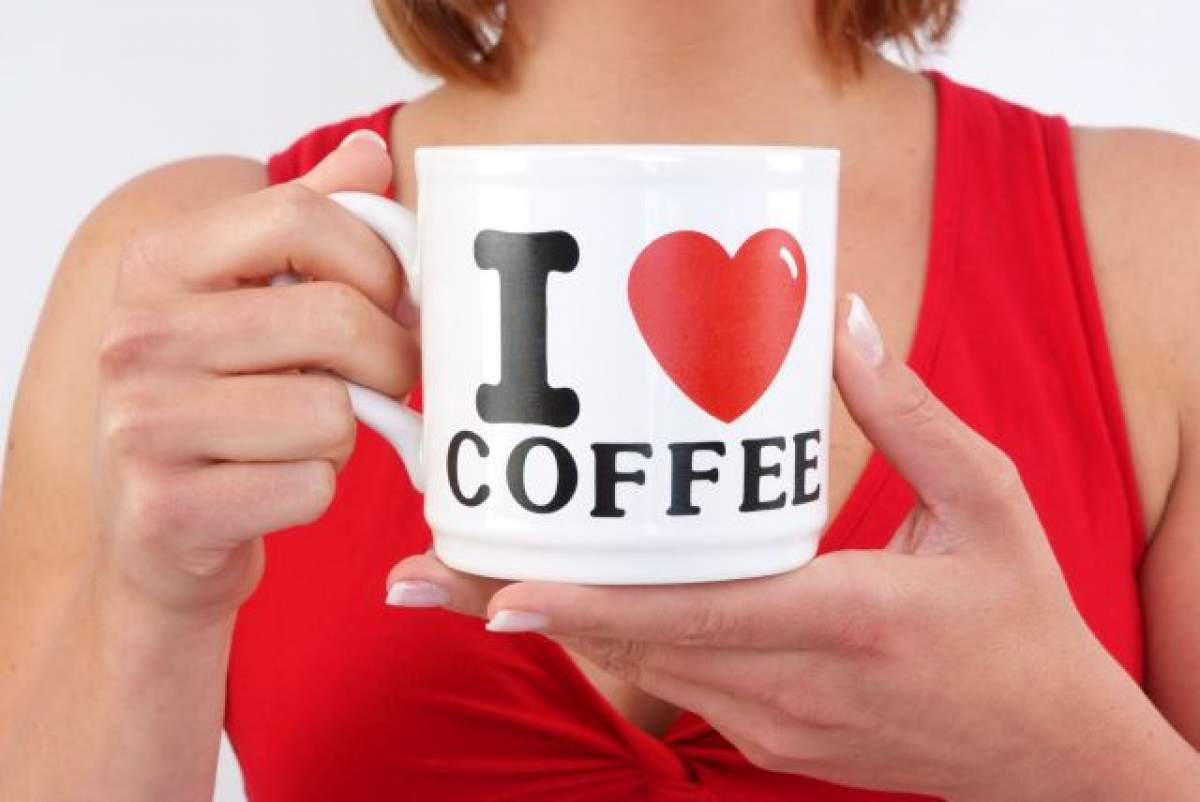 ÎNTREBAREA ZILEI - MARŢI: O bei în fiecare zi, dar ştiai după cât timp îşi face efectul cafeaua?