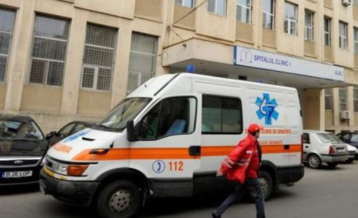Accident grav! Militar, transportat la un spital din Capitală după ce s-a electrocutat
