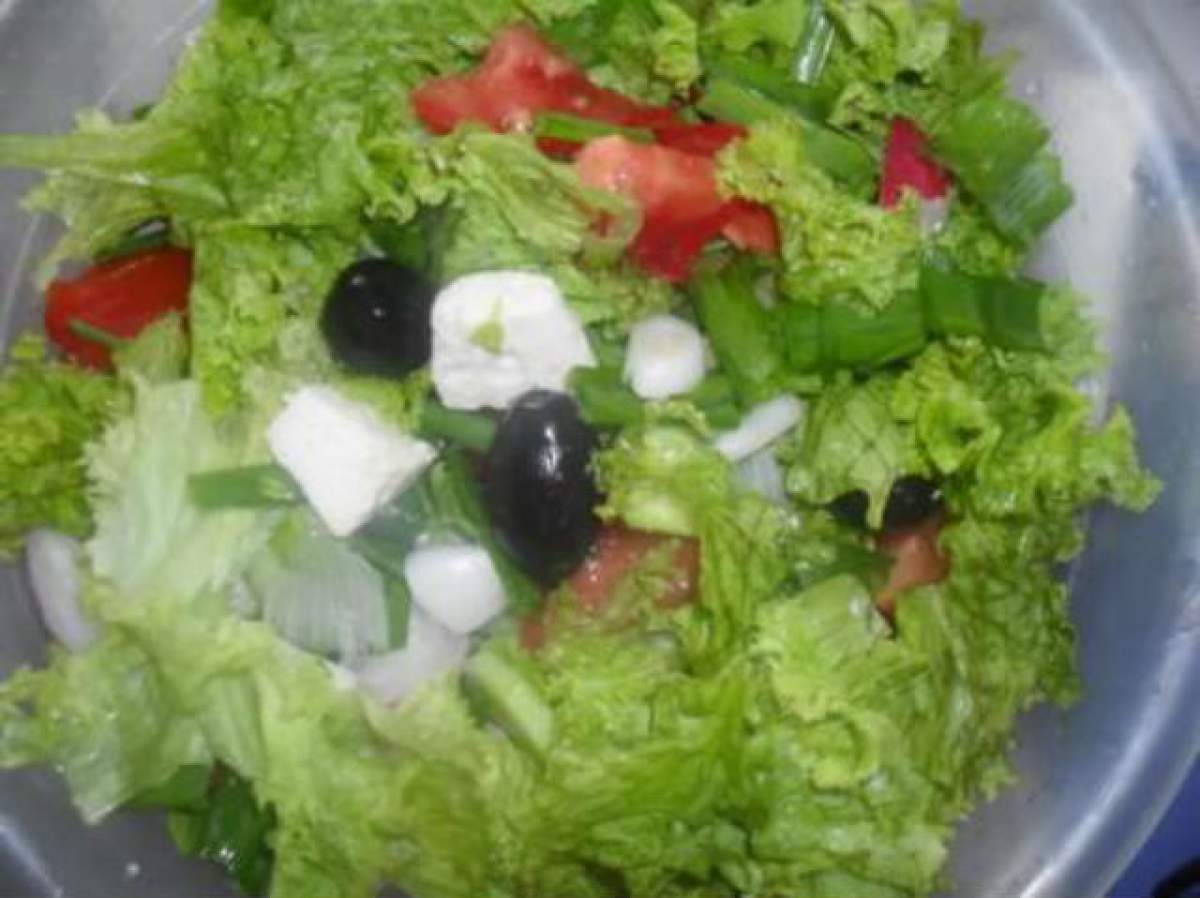 Secretul simplu pentru ca o salată să fie și mai sănătoasă