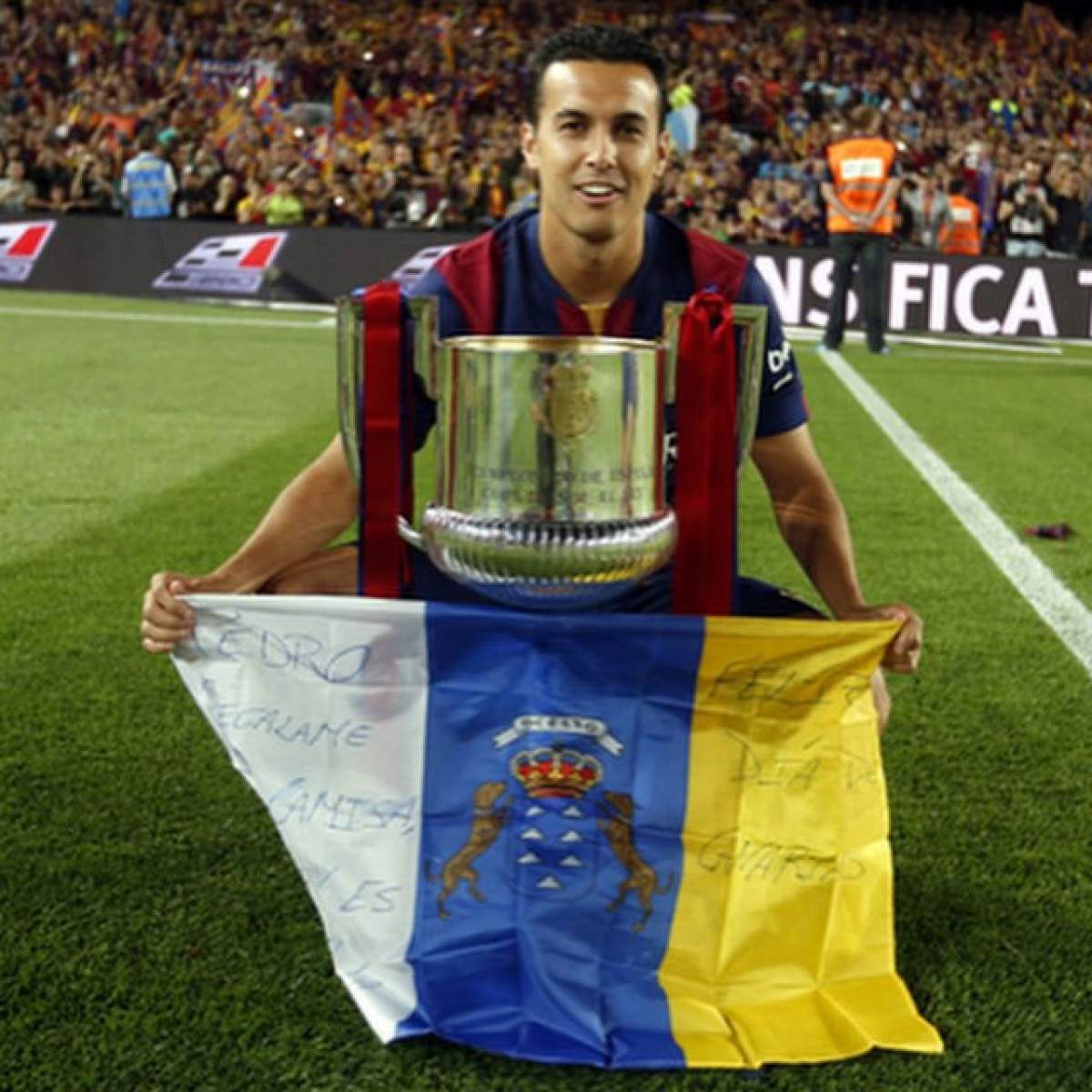 Fotbalistul formaţiei FC Barcelona Pedro Rodríguez a spus "DA"! Imagini senzaţionale
