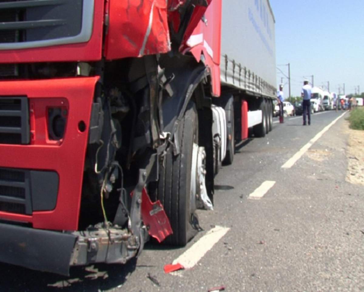 Un şofer român, rănit între două tiruri, în Belgia